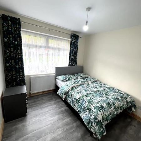 Luxury 3 Bed 3 Bedroom House Harborne Бирмингем Экстерьер фото